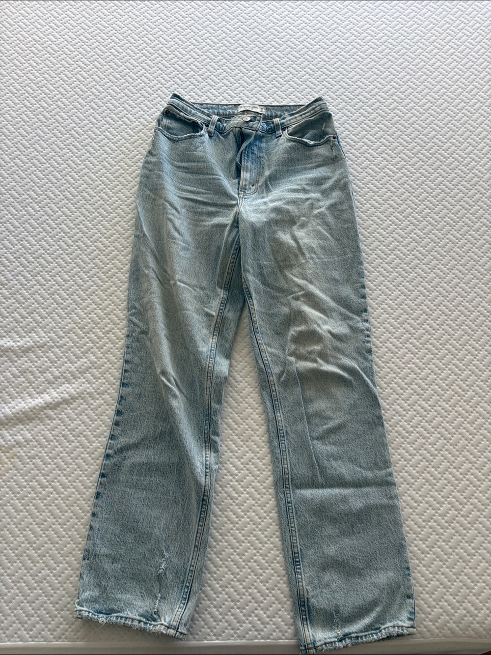 A&F Light Blue Women’s 90s Straight High Rise Jeans